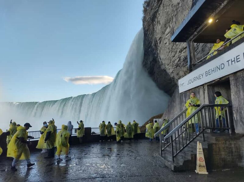Toronto: Niagara Falls Private Custom Tour - Key Points