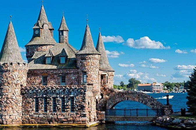 Toronto, Niagara Falls & Thousand Islands VIP 2Day Trip - FAQ