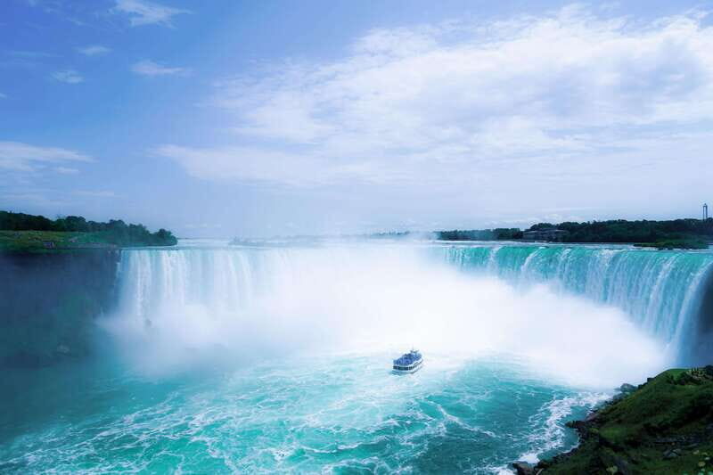 Toronto: Niagara Falls Tour with Boat and Lunch - The Pros and Cons