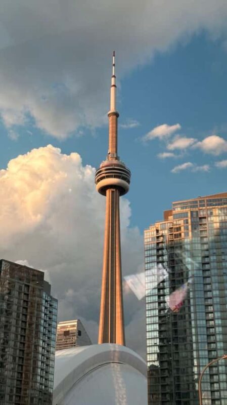 Toronto  Private 2-Hour Photoshoot with a Pro Photographer - Key Points