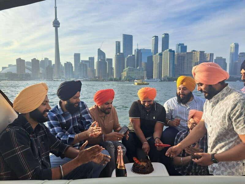 Toronto: Private Luxury Yacht Sightseeing Cruise & Prosecco - The Sum Up