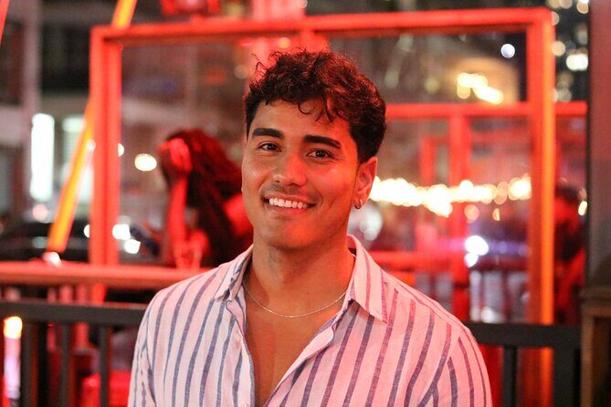 Toronto Private Social Media Photoshoot Experience - The Core of the Experience: A Private Photoshoot with a Local Photographer