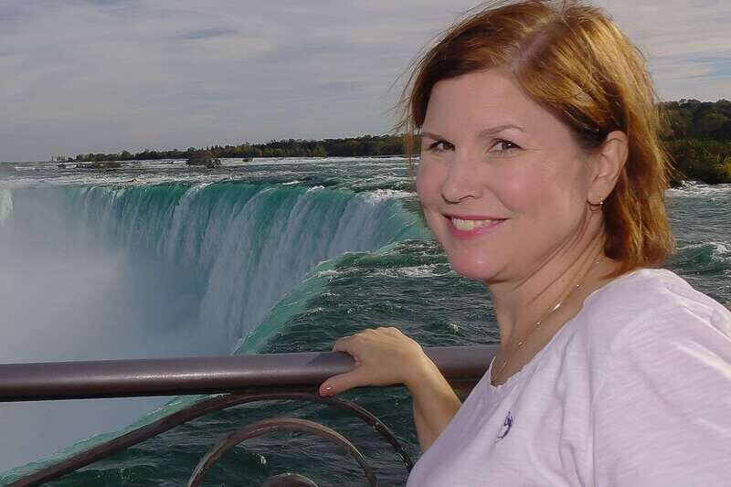 Toronto: Splendours of Niagara Falls Small Group Tour w/Boat - Experience Overview