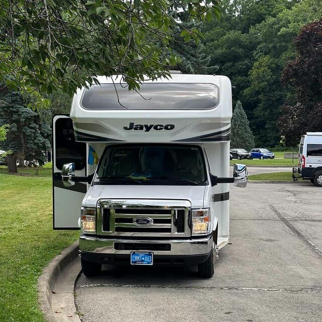 Toronto to Niagara Falls RV-Motorhome Tour - FAQ