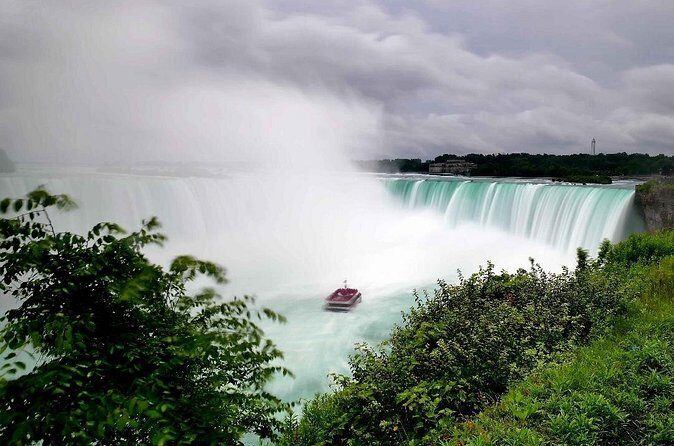 Toronto to Niagara Falls Small Group Day Tour with Boat and Wine - Who Might Not Love It?