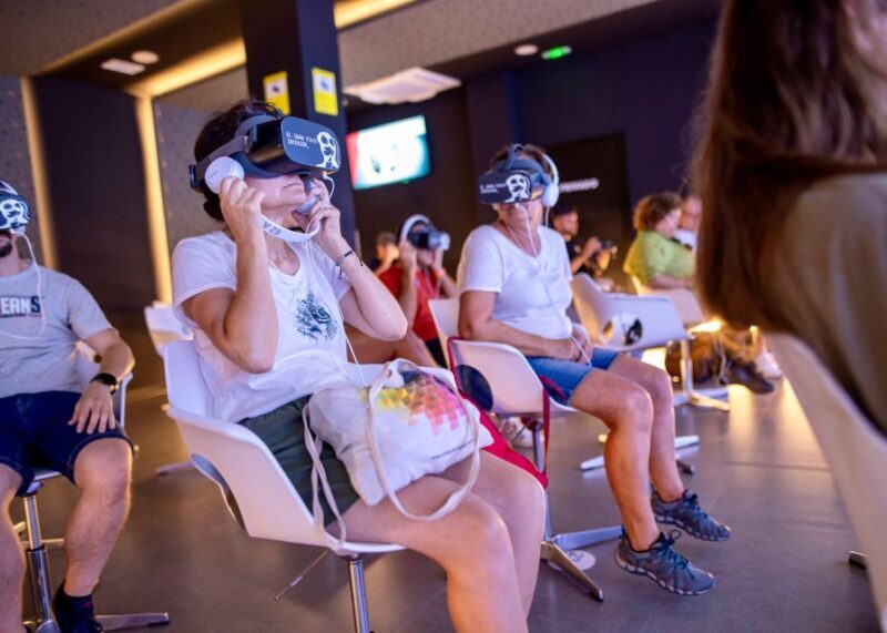 Torremolinos/Benalmadena: Nerja Caves Tour with Frigiliana - Wine and Tapas in Frigiliana