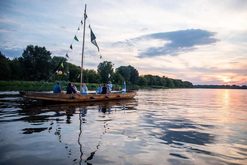 Toru: Sunset on the Vistula From a Traditional Boat. - Who Should Consider This Experience?