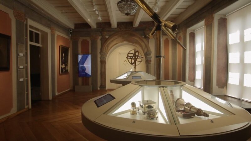 Torun Copernicus Trail and Old Town Private Walking Tour - Key Points