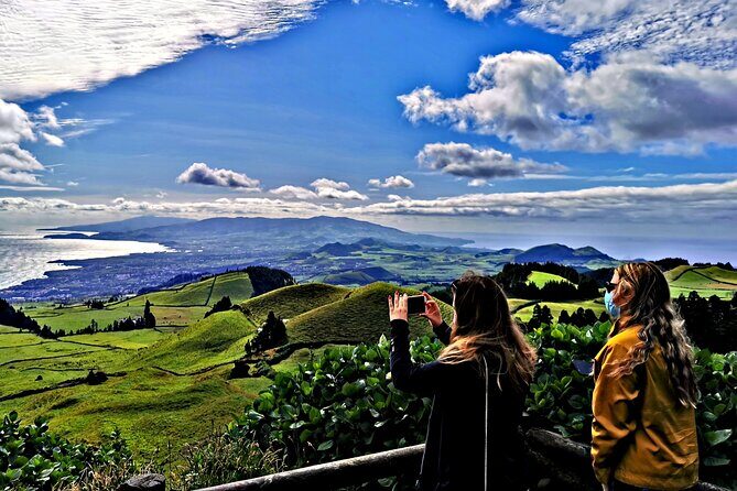 Totally personalized private tour to Sete Cidades and Lagoa do Fogo (west) - A Deep Dive into the Tour Experience