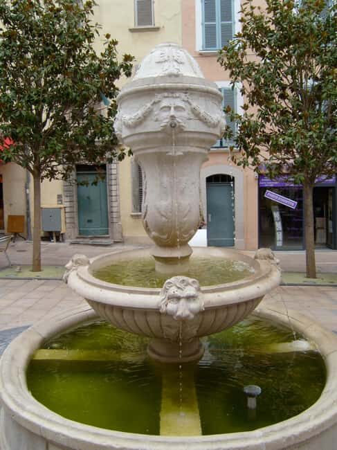 Toulon - Old Town Private Walking Tour - A Deep Dive into Toulon’s Old Town Private Walking Tour
