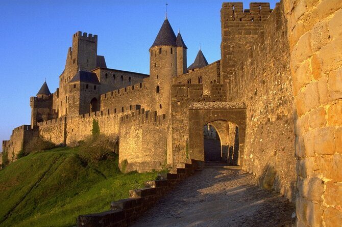 Toulouse : Carcassonne Day Trip by Coach with audio guides - Practical tips for travelers