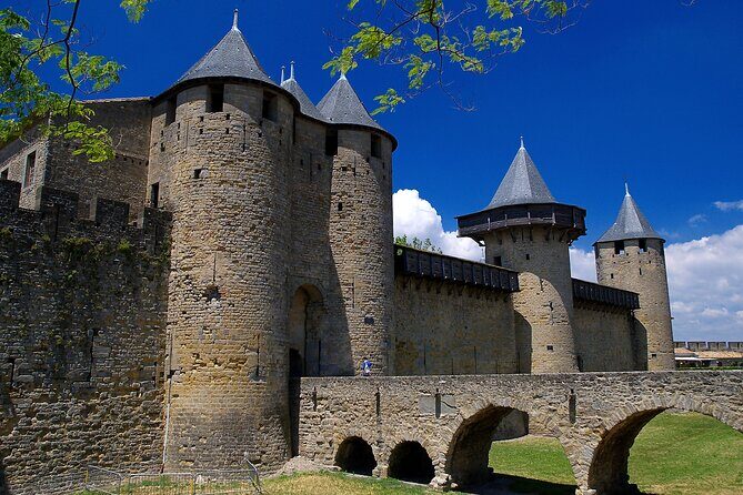 Toulouse : Carcassonne Day Trip by Coach with audio guides - Who is this tour best for?