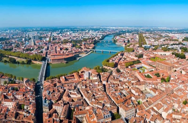 Toulouse: Express Walk with a Local in 60 minutes - Key Points