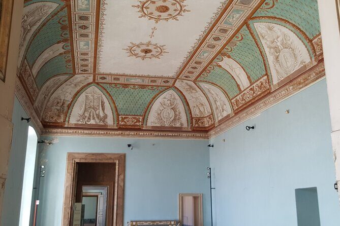 Tour at the Royal Palace of Portici and the Golden Mile - FAQs