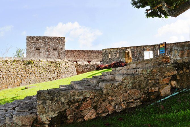 Tour Bacalar - Cenote Azul & MarMol Club with Kayaks from Cancún - Authentic Experiences and Traveler Feedback