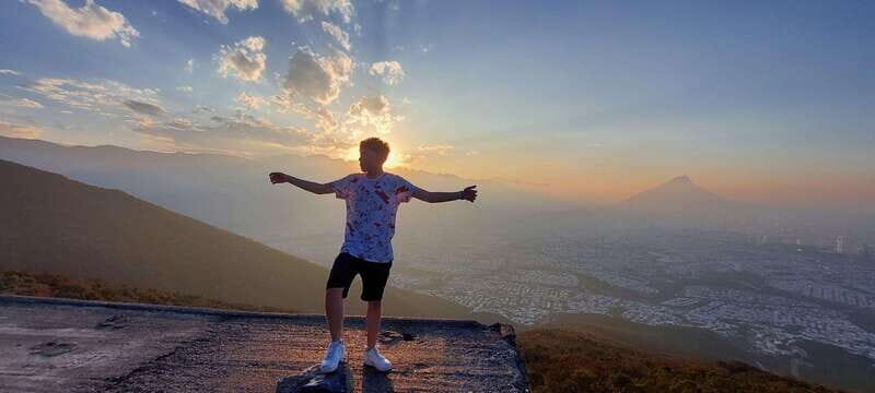 Tour "Cerro de la Silla" + Guía + Traslados - Who Should Consider This Tour?