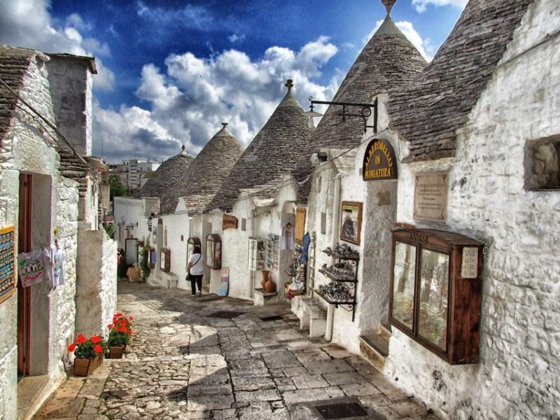Tour di Alberobello e Matera in bus privato da Bari - In-Depth Look at the Experience