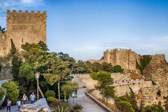 Tour Erice, Trapani salt pans, Segesta - Practical Details and Considerations