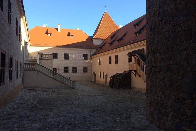 Tour from Riga - Vilnius via Bauska, Rundale, The Hill of Crosses - Frequently Asked Questions