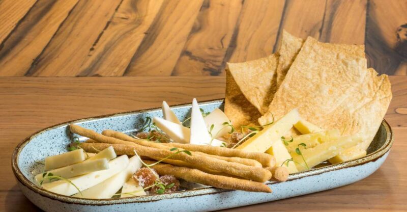 Tour & Gastronomic Experience: Carpaccio, Salmon & Cheeses - FAQs