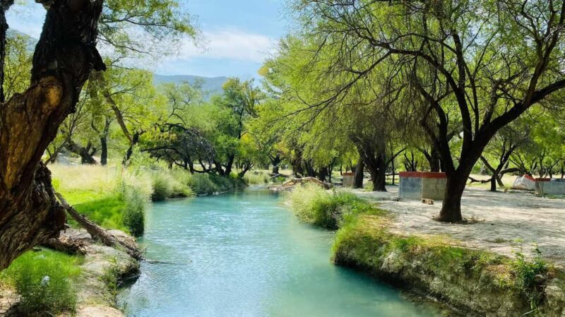 Tour "Grutas Bustamante" + Guía + Transfer + Tickets - Key Points