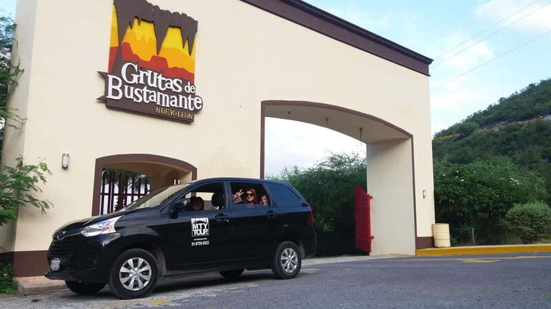 Tour "Grutas Bustamante" + Guía + Transfer + Tickets - FAQs about the Bustamante Tour