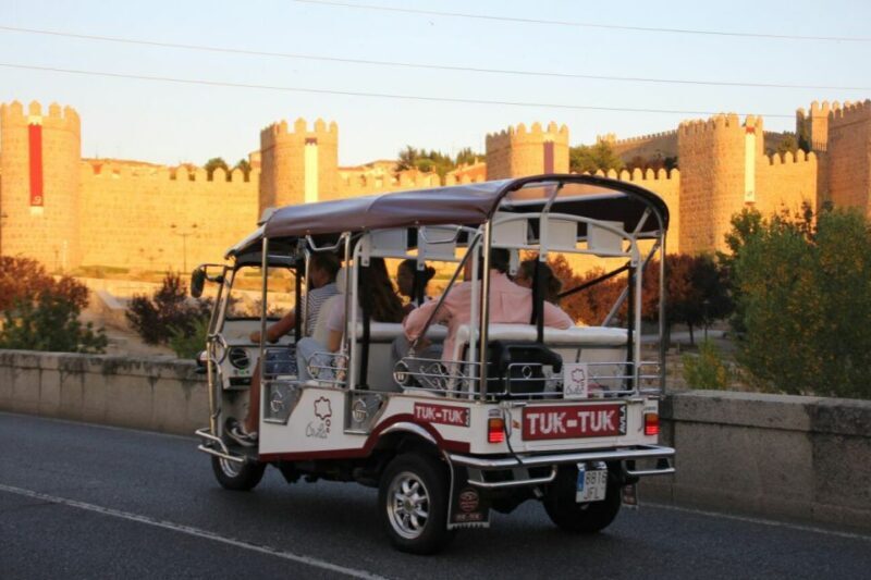 Tour Guiado En Tuk Tuk Recorre Avila De La Forma Mas Comoda - Why Choose a Tuk Tuk Tour in Ávila?