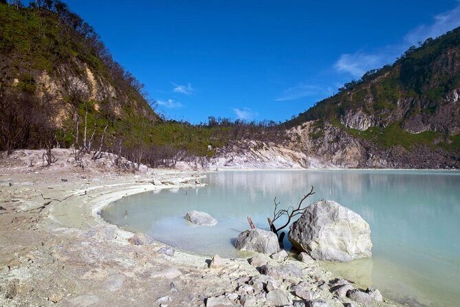 Tour Guide Bandung Private Car All In White Crater, Hot Spring - Key Points