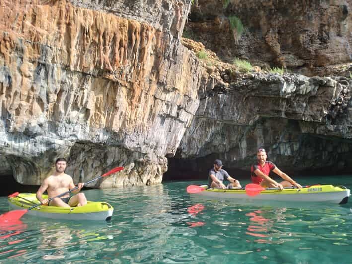 Tour in Kayak sulle orme di James Bond a Maratea - Key Points