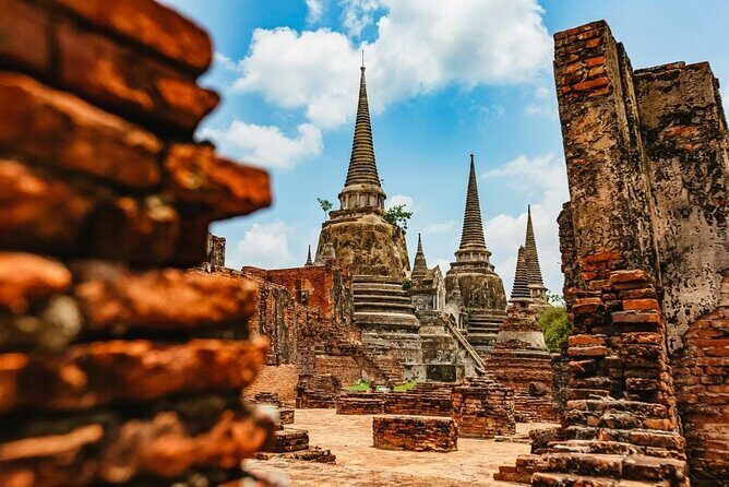 Tour in Maeklong Railway, Floating Market and Ayutthaya - The Sum Up