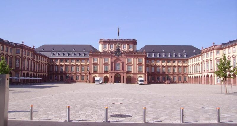 Tour Mannheim with Countess Charlotte: The Elector and the Golden Age - What makes this tour truly valuable?