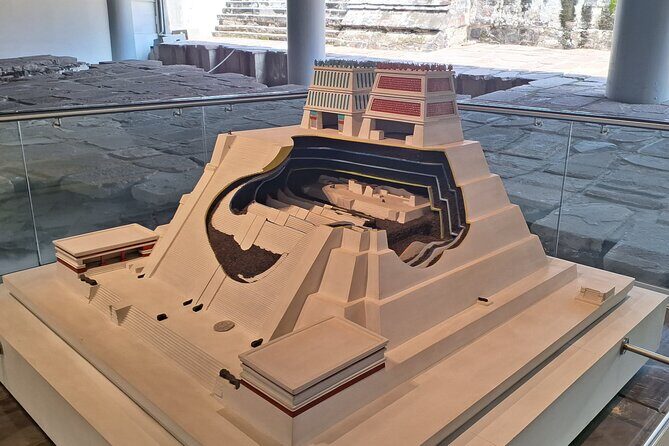 Tour Museum Temple Major + Virtual Reality Tenochtitlan - An in-Depth Look at the Templo Mayor Tour