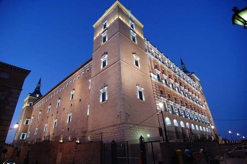 Tour Nocturno de Leyendas y Misterios con Subterráneo - Exploring Toledo After Dark: The Nocturno de Leyendas y Misterios con Subterráneo
