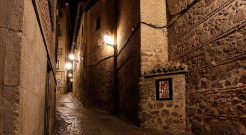 Tour Nocturno de Leyendas y Misterios con Subterráneo - FAQ