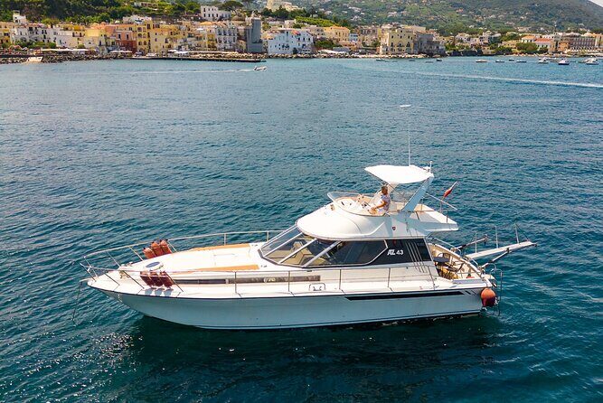 Tour of Ischia in Private Yacht - FAQ