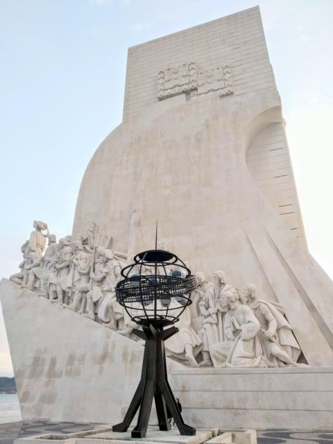 Tour of Lisbon monuments and viewpoints 4 hours - Key Points