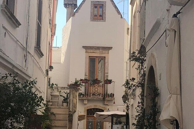 Tour of LOCOROTONDO and ALBEROBELLO departing from Bari - FAQs