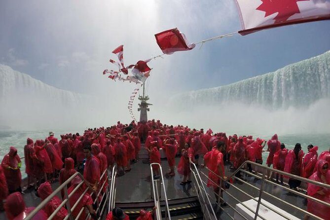 Tour of Niagara Falls with Boat Cruise - Key Points