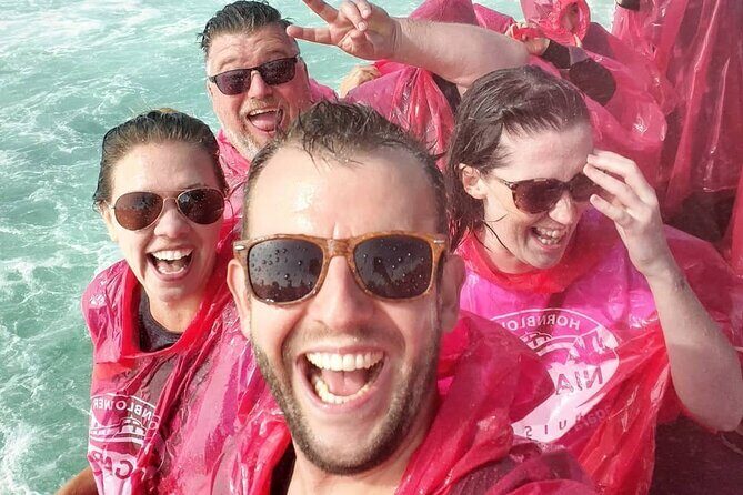 Tour of Niagara Falls with Cruise and Lunch from Toronto - Key Points