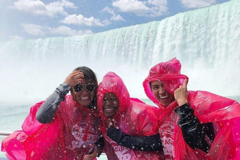 Tour of Niagara Falls with Cruise and Lunch from Toronto - Who Will Love This Tour?