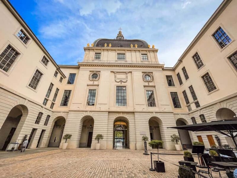 Tour of Old Lyon in Bellecour with a guide - A Detailed Look at the Tour Experience