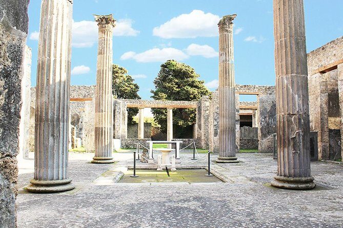 Tour of Pompeii for Kids & Families with Alex and his team - The Sum Up