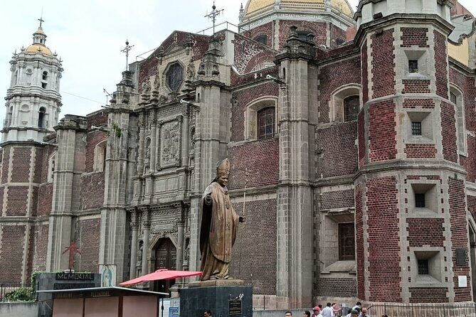 Tour of the Basilica of Guadalupe Complex - An In-Depth Look at the Tour Experience