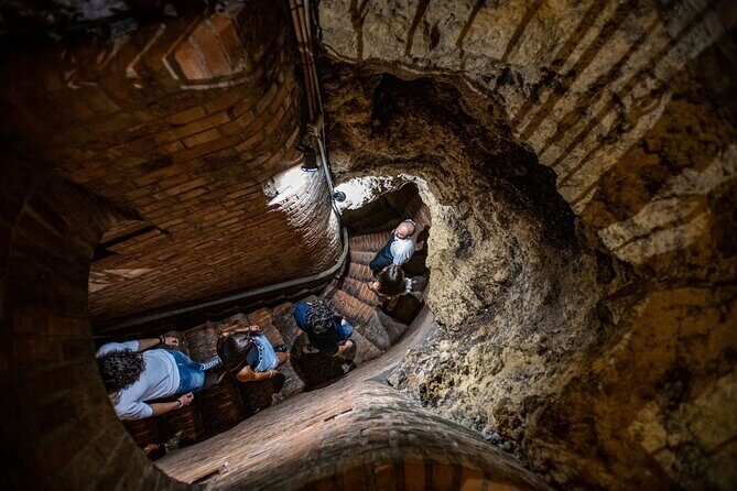 Tour of the historical cellars in Montepulciano - Key Points