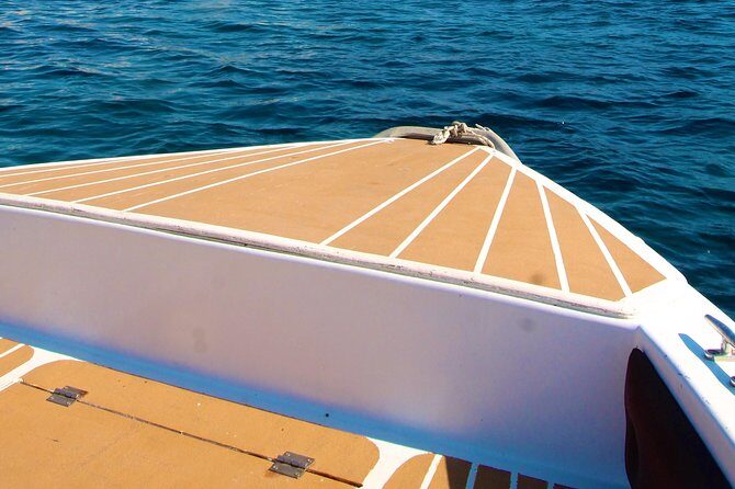 Tour of the island of Ortigia and exploration of sea caves with baths. - Who Will Love This Tour?