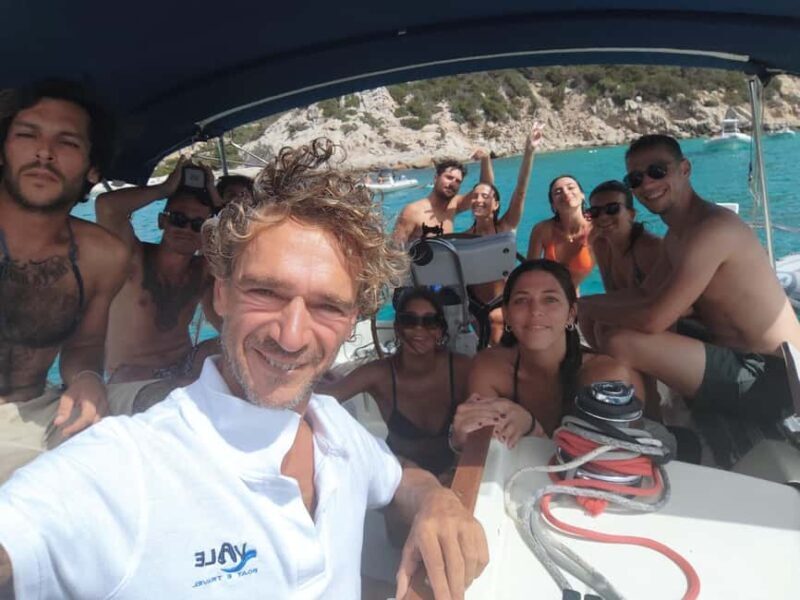 Tour of the islands of the archipelago with lunch and drinks - Key Points