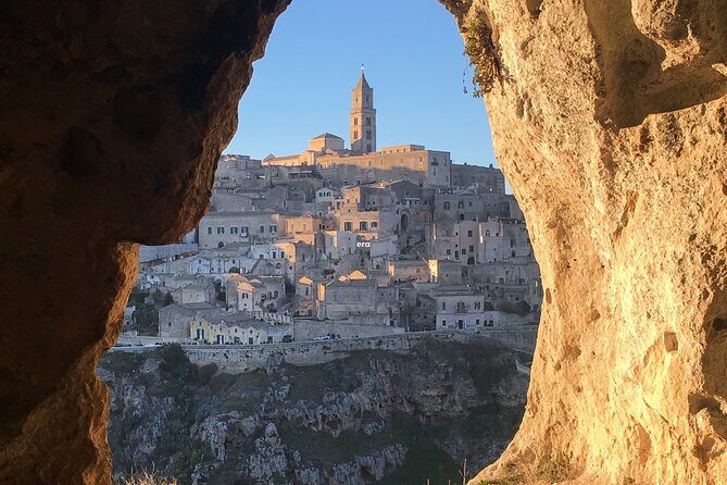 Tour of the three Crypts in the Murgia Materana with Transfer - An In-Depth Look at the Tour Experience