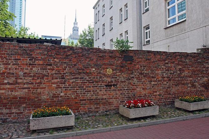 Tour of the Warsaw Ghetto - Review of the Warsaw Ghetto Tour: An Honest Look at a Heavy Part of History