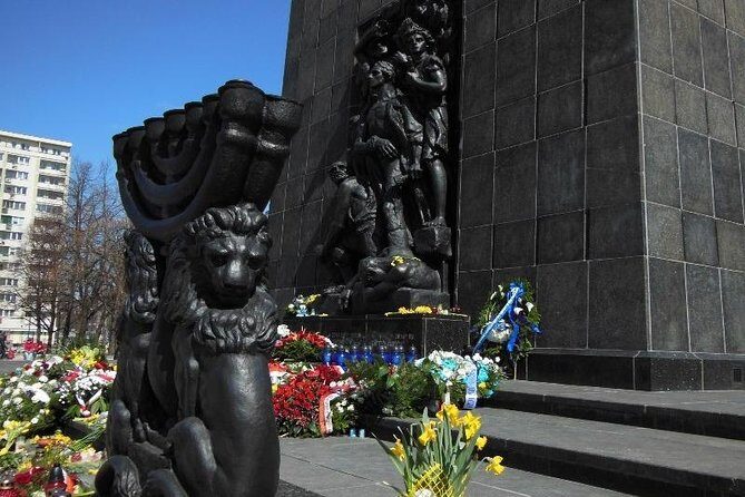 Tour of the Warsaw Ghetto - Who Should Consider This Tour?