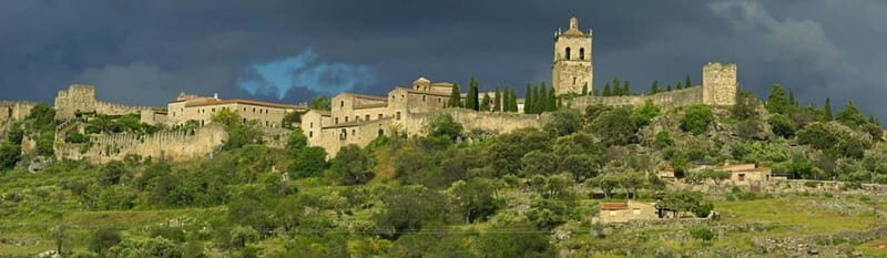 TOUR POR TRUJILLO CON ENTRADAS A MONUMENTOS - Key Points